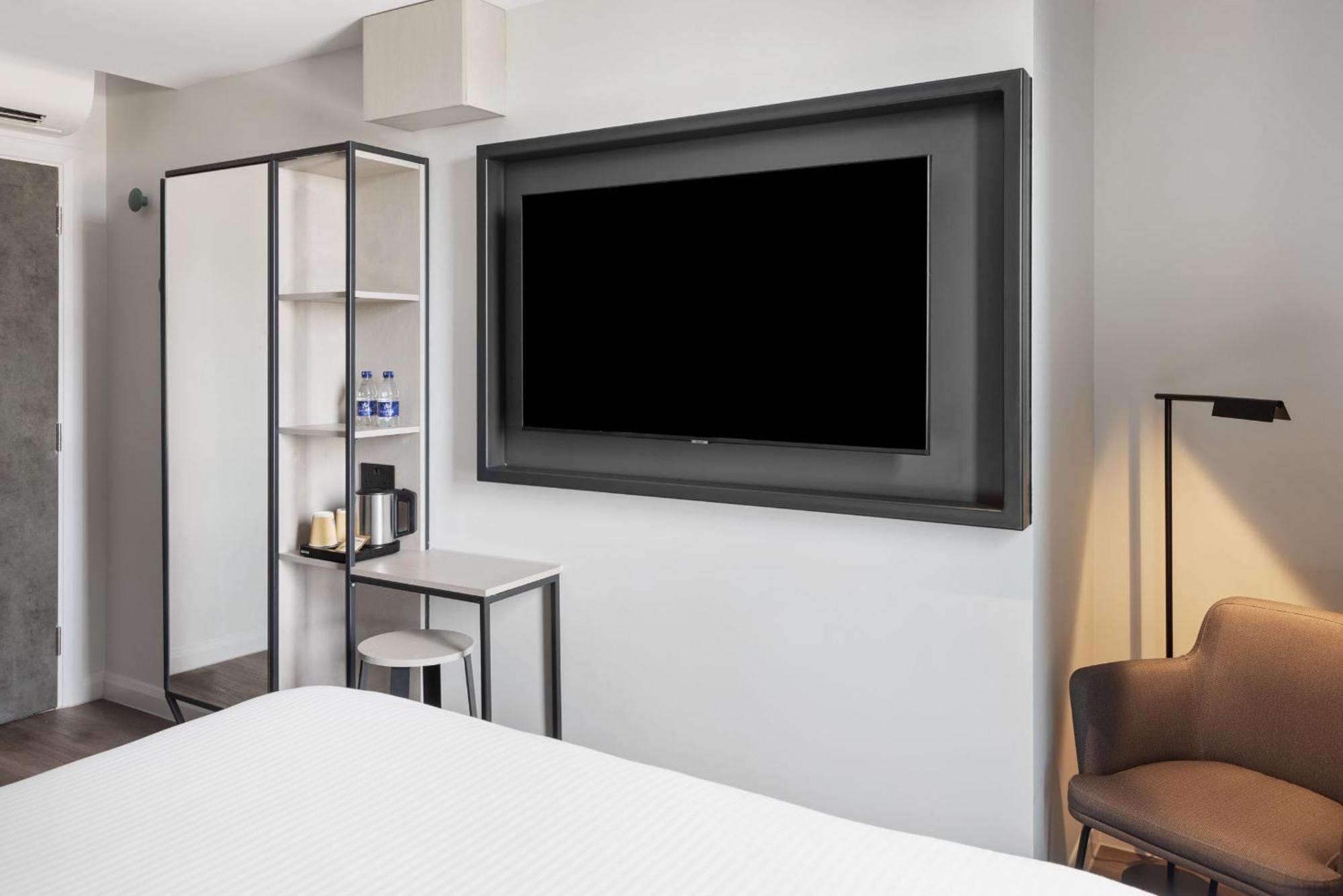 Spark By Hilton London รอมฟอร์ด ภายนอก รูปภาพ