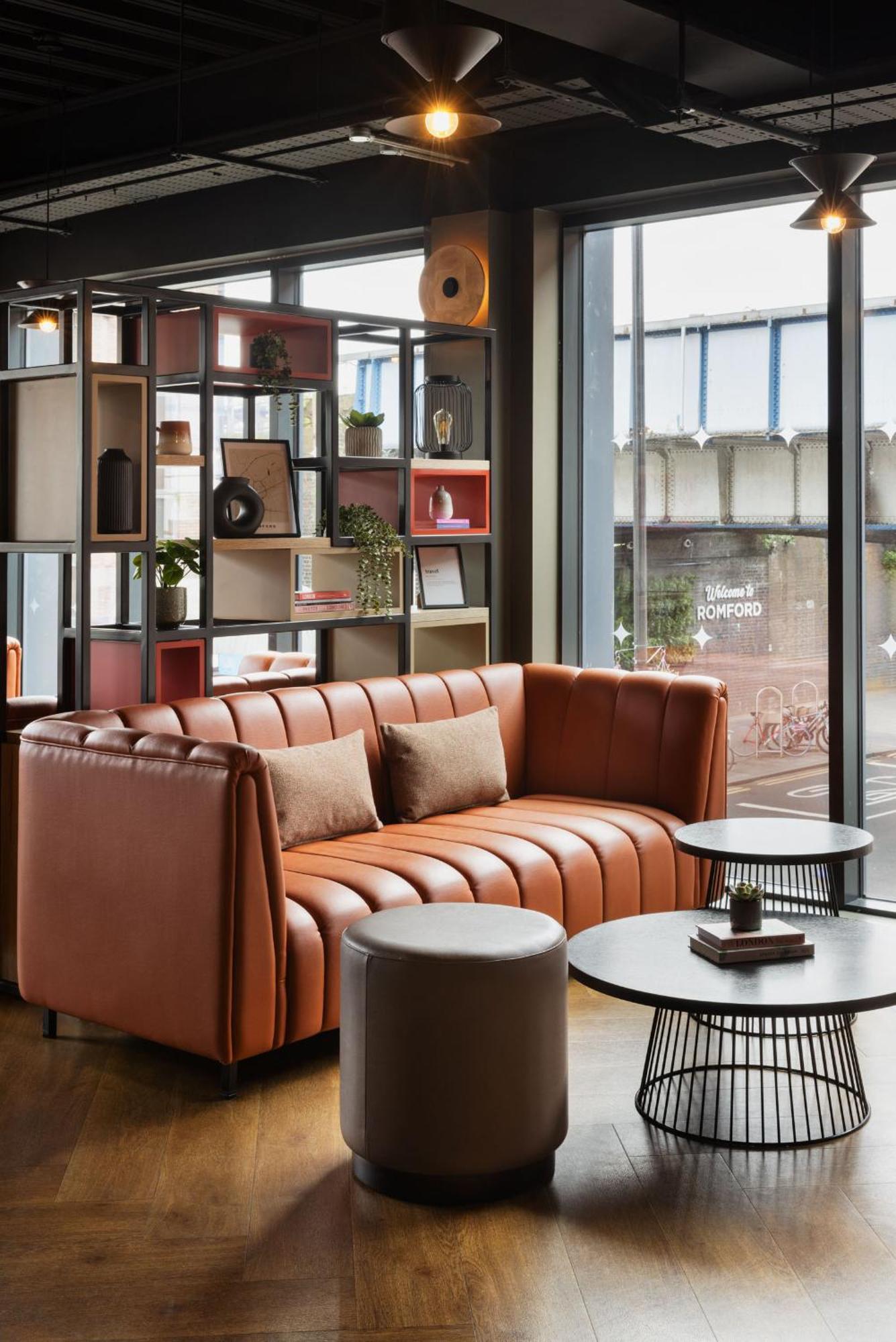 Spark By Hilton London รอมฟอร์ด ภายนอก รูปภาพ