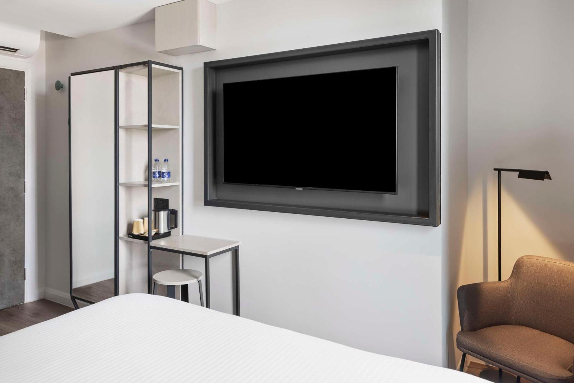 Spark By Hilton London รอมฟอร์ด ภายนอก รูปภาพ