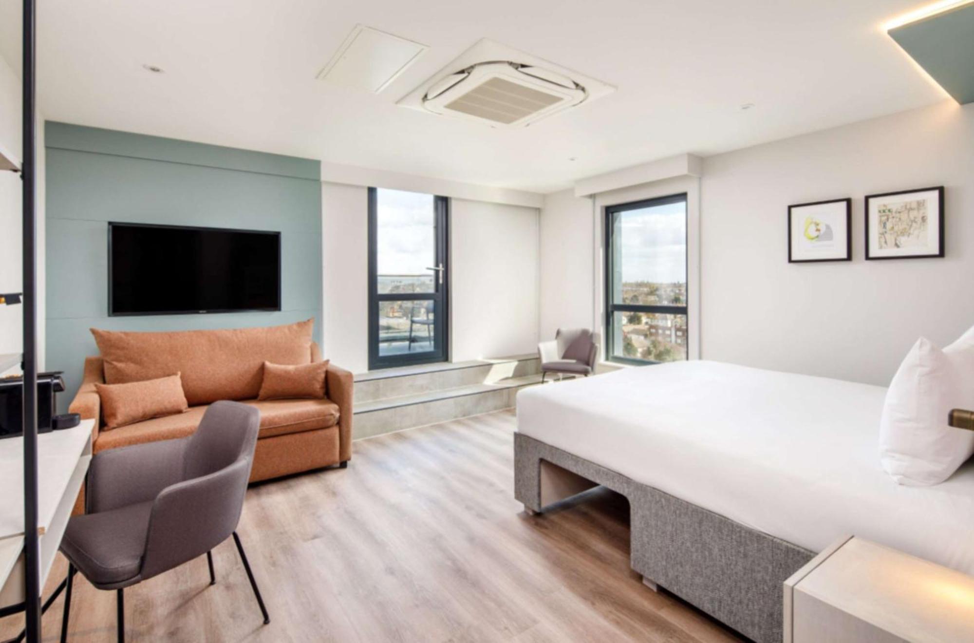 Spark By Hilton London รอมฟอร์ด ภายนอก รูปภาพ