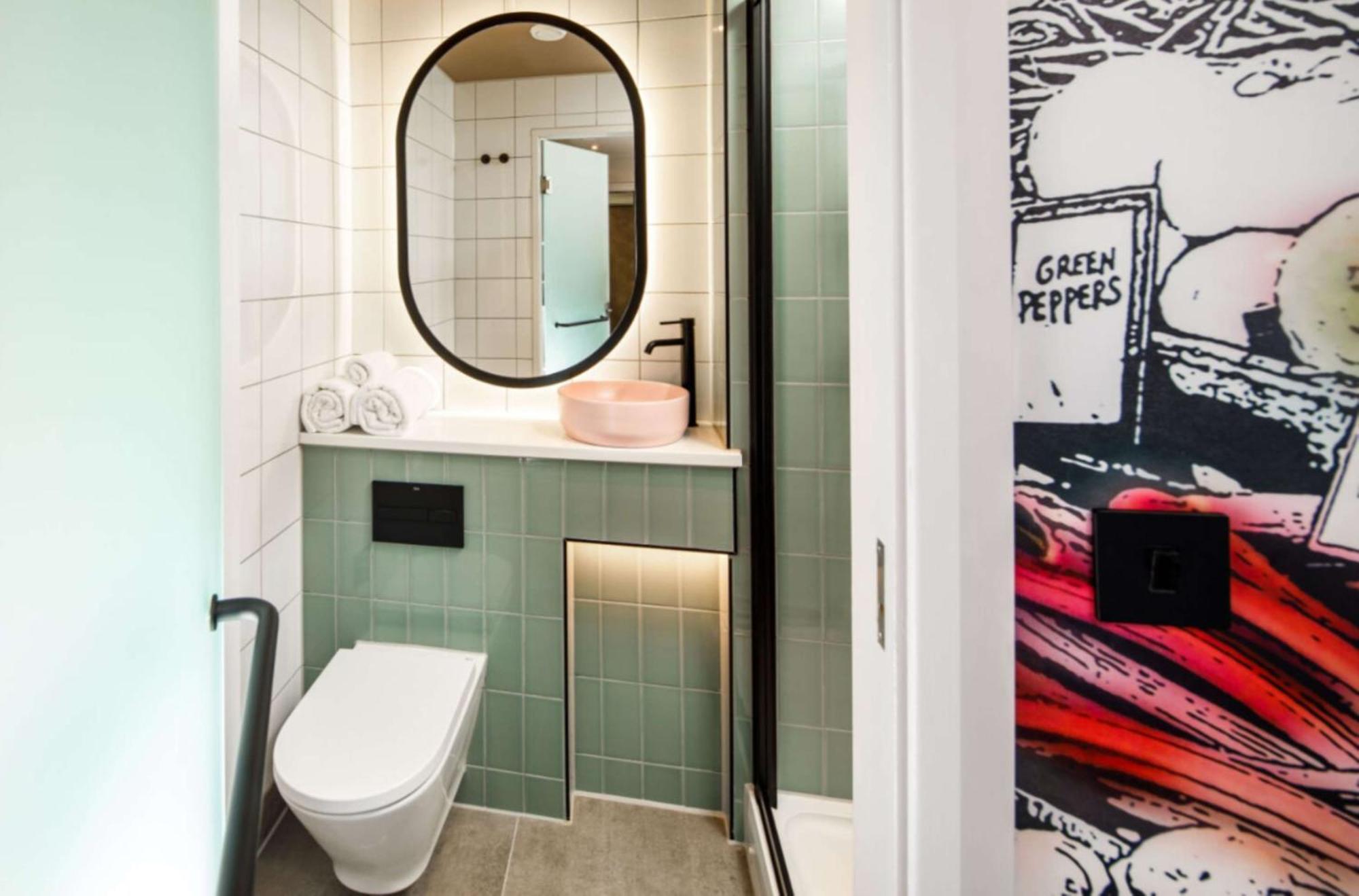 Spark By Hilton London รอมฟอร์ด ภายนอก รูปภาพ