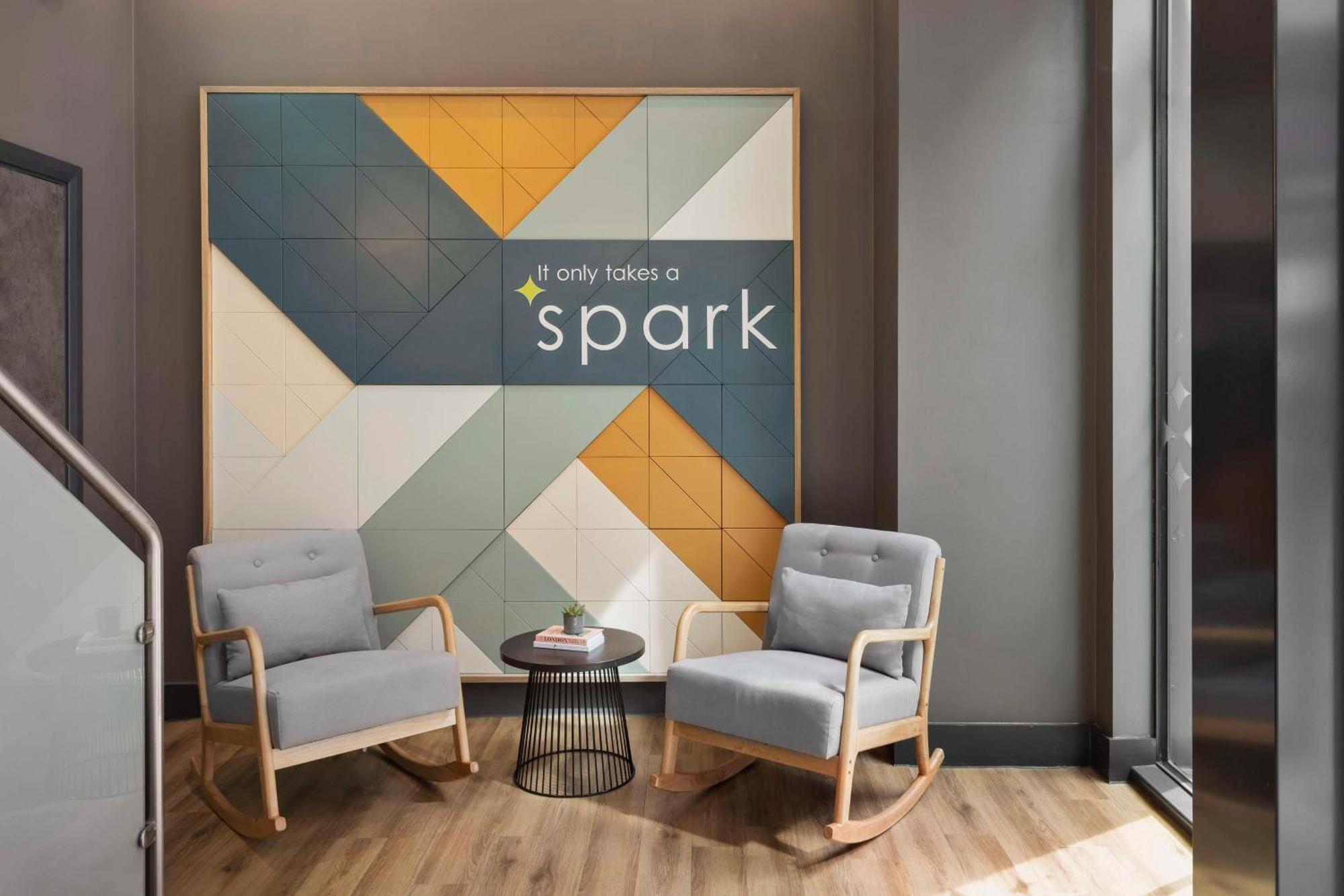 Spark By Hilton London รอมฟอร์ด ภายนอก รูปภาพ