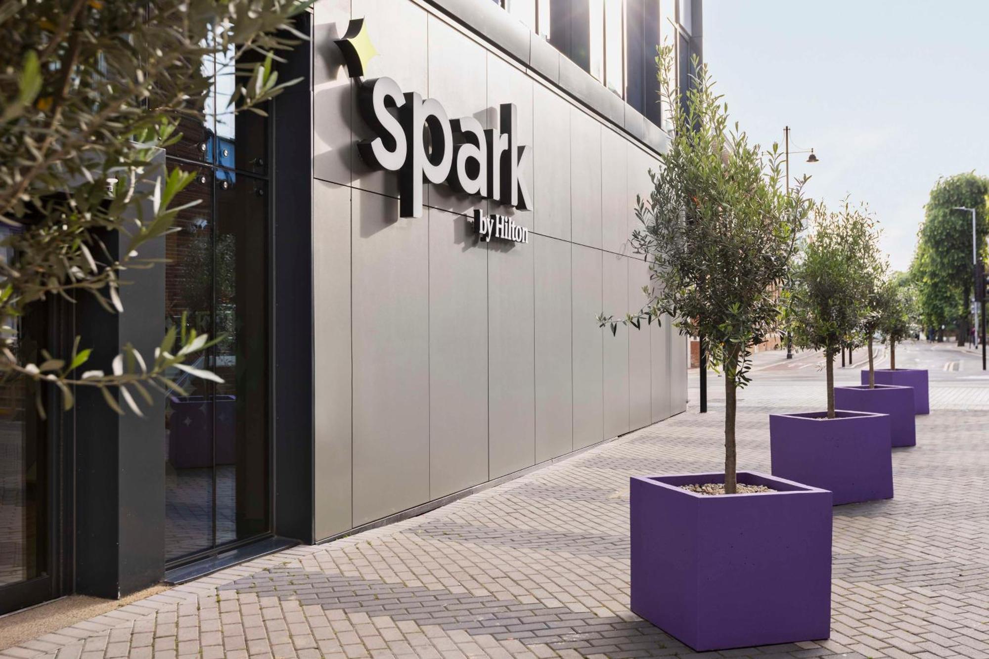 Spark By Hilton London รอมฟอร์ด ภายนอก รูปภาพ